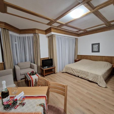 Pirin Golf Private Apartments & Studios Razlog Esterno foto