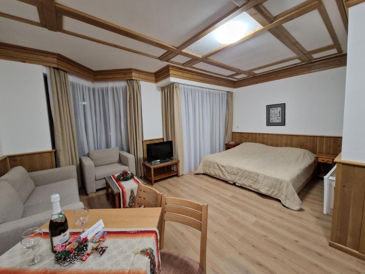 Pirin Golf Private Apartments & Studios Razlog Esterno foto